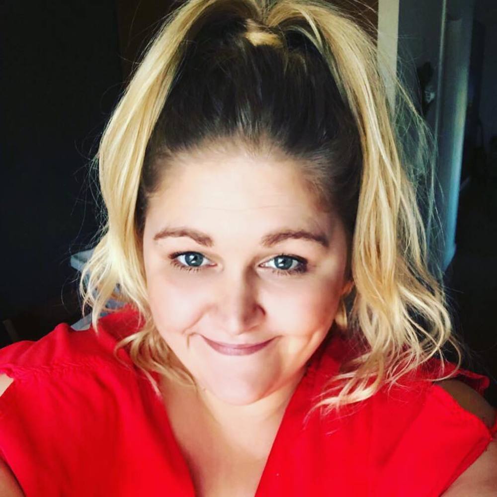 Meet your Posher, Laurie